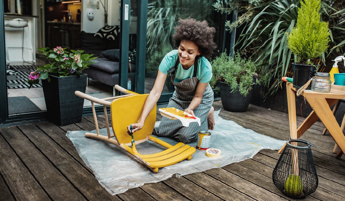 how-to-paint-furniture independence Learn How to Paint Furniture