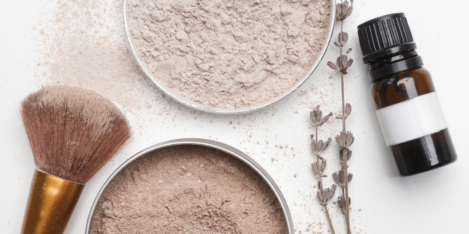 diy-dry-shampoo the-independence A jar of organic non-toxic chemicals free dry shampoo